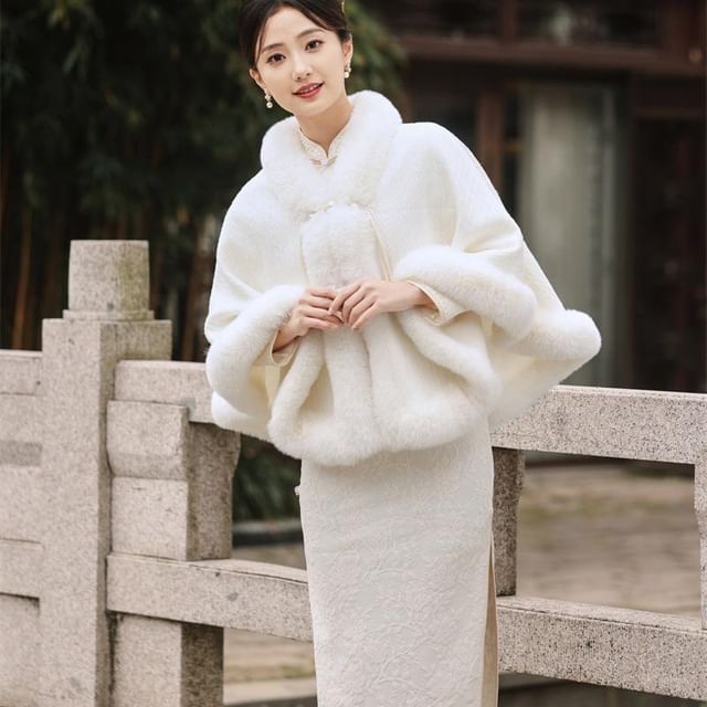 Pansy Dash Plain Fleece Frog Button Cape Long Sleeve Midi Qipao