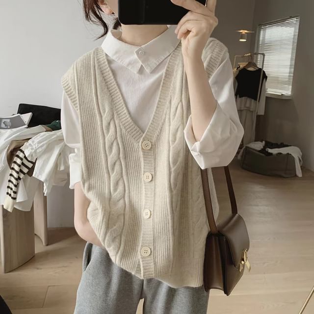 Yako-V-Neck Plain Cable-Knit Sweater Vest