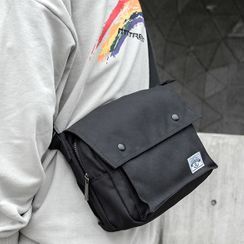 Moyyi - Plain Crossbody Bag Moyyi - Plain Crossbody Bag