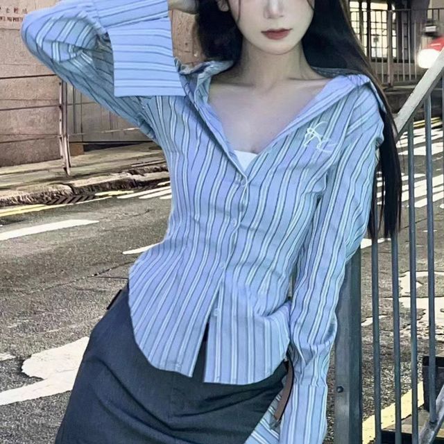 Everose-Long-Sleeve Striped Crop Shirt