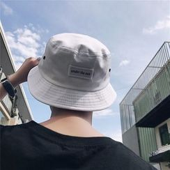 Lazi Boi - 情侣款字母渔夫帽 Lazi Boi - 情侣款字母渔夫帽