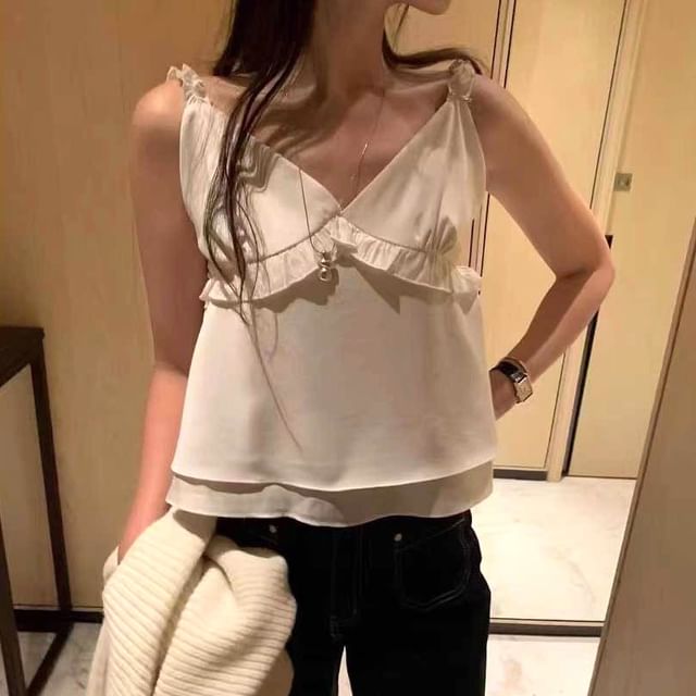 ISSOL-Plain Ruffle Trim Flowy Camisole Top