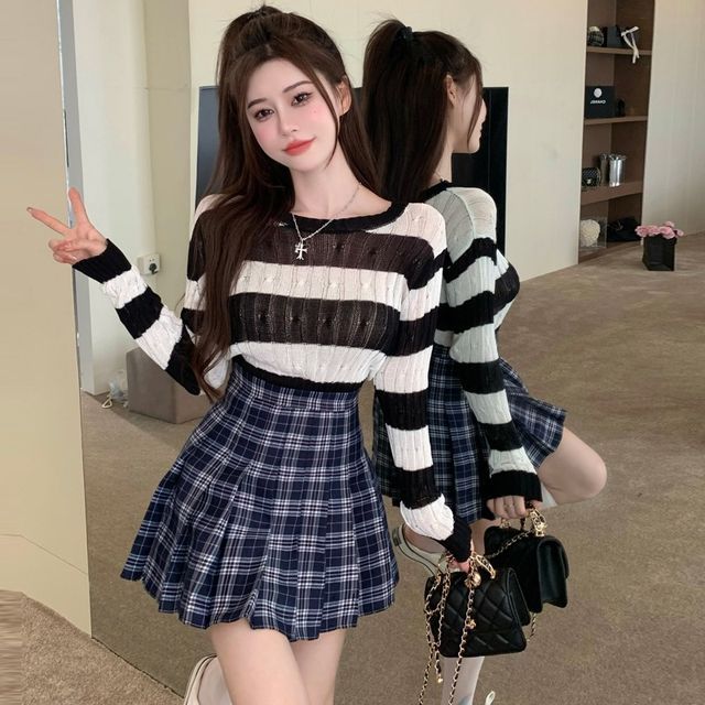 Aciaga Long-Sleeve Crew Neck Striped Knit Top High Waist Plaid