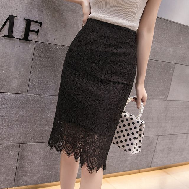 lace pencil skirt outfit