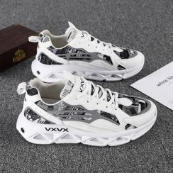 Lion Tips - Printed Platform Lace Up Sneakers Lion Tips - Printed Platform Lace Up Sneakers