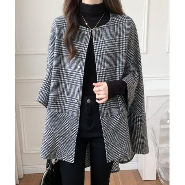 Lewwe-Crew Neck Plaid Button-Up Cape