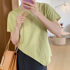 Glovon - Short-Sleeve Asymmetrical T-Shirt