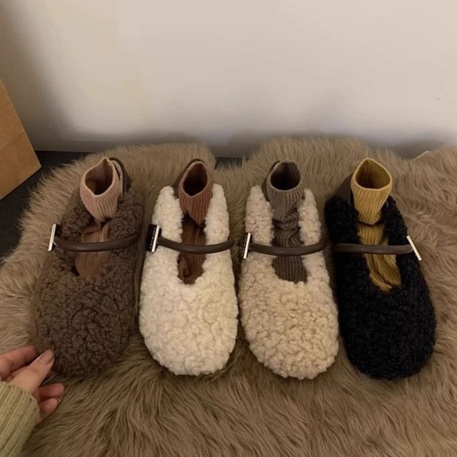 Asterisk-Fleece Plain Flats