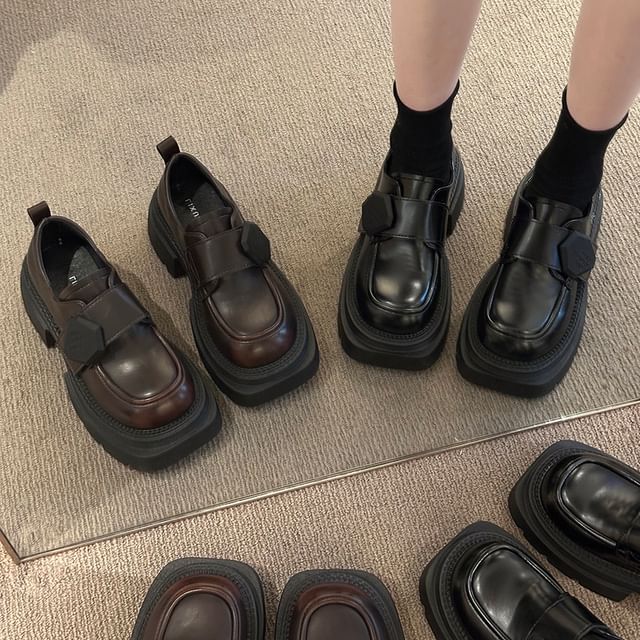 Asterisk-Platform Chunky Heel Loafers