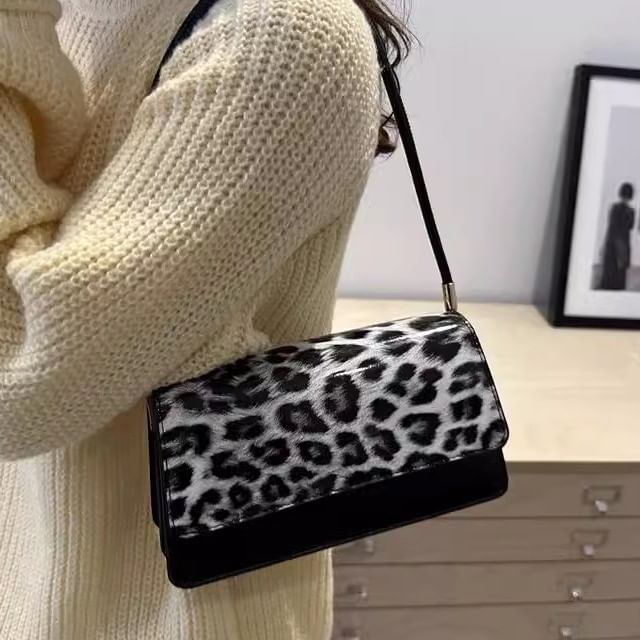 Indenis-Leopard Print Faux Leather Flap Shoulder Bag