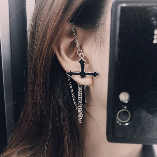 Sparkly Silver Ear Cuff Chain Cross Earrings With Long Chain 