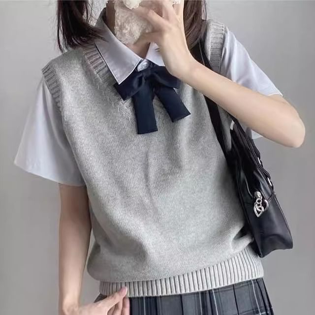 FR-V-Neck Plain Sweater Vest