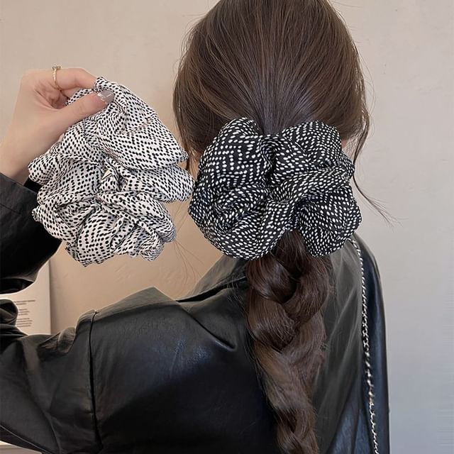 Show Mind-Dotted Fabric Scrunchie