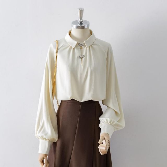 Cossita-Puff-Sleeve Plain Blouse