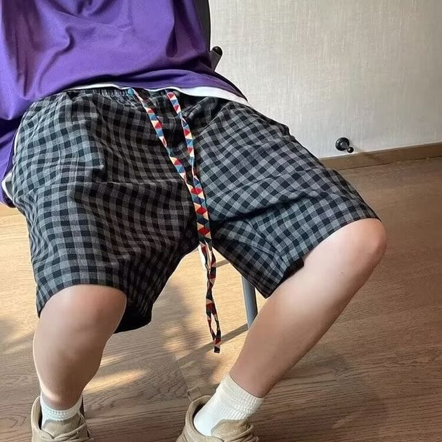 DuckleBeam-Drawstring Waist Plaid Shorts