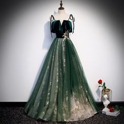 green emerald velvet dress Leyana Maxi Dress Green