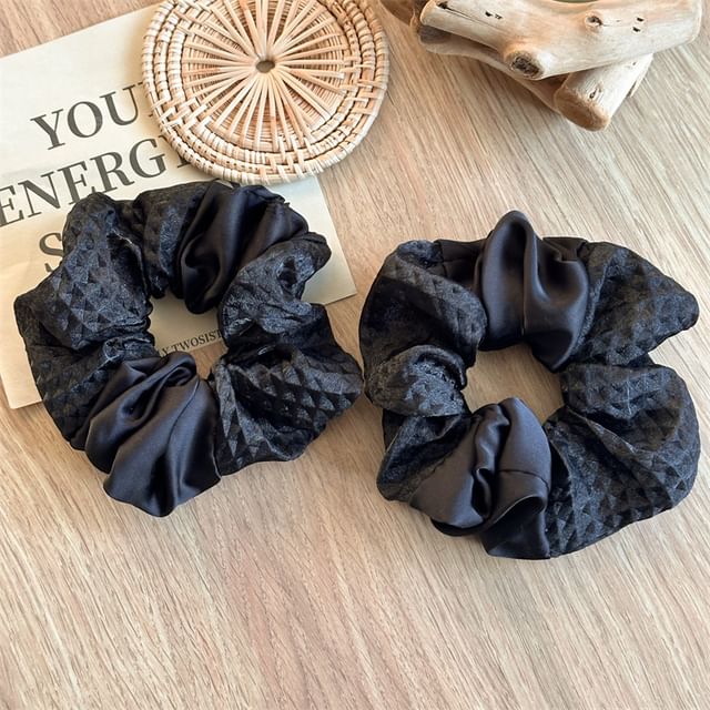 enthice-Panel Scrunchie