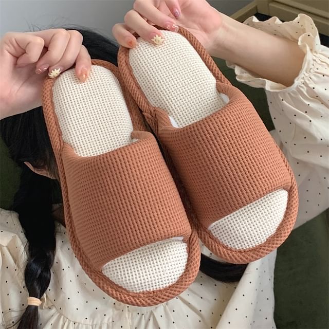 Honkizz-Two Tone Home Slippers
