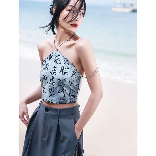 クロウマト　中国語 Nekomata - Chinese Character Print Cropped Halter Top | YesStyle