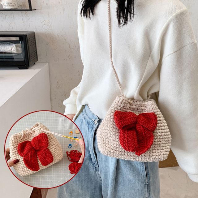 Crochet sling bag online design