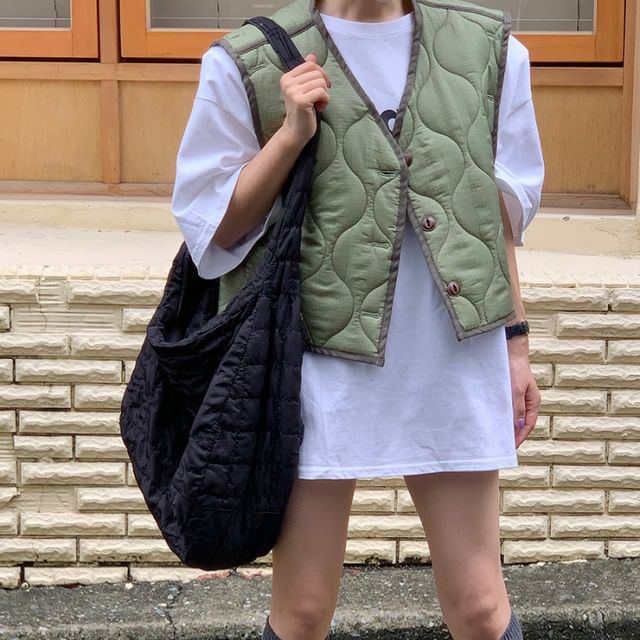Jesong-V-Neck Contrast Trim Padded Button-Up Vest