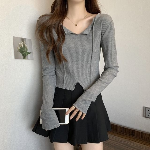 Sisyphi-Long-Sleeve V-Neck Plain Ribbed Tee