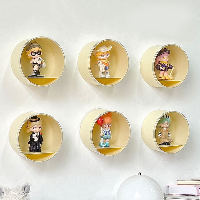 Jun-s Journal-Round Plastic Figure Display Wall Organizer Set