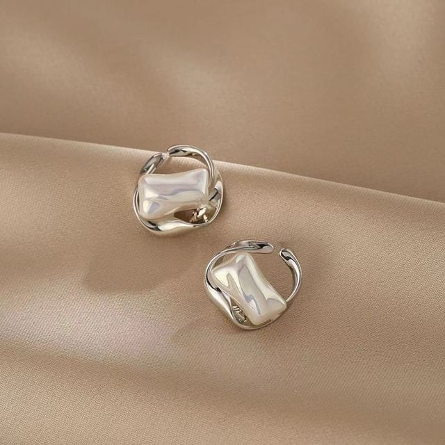 Chimerro-Faux Pearl Twisted Alloy Stud Earring