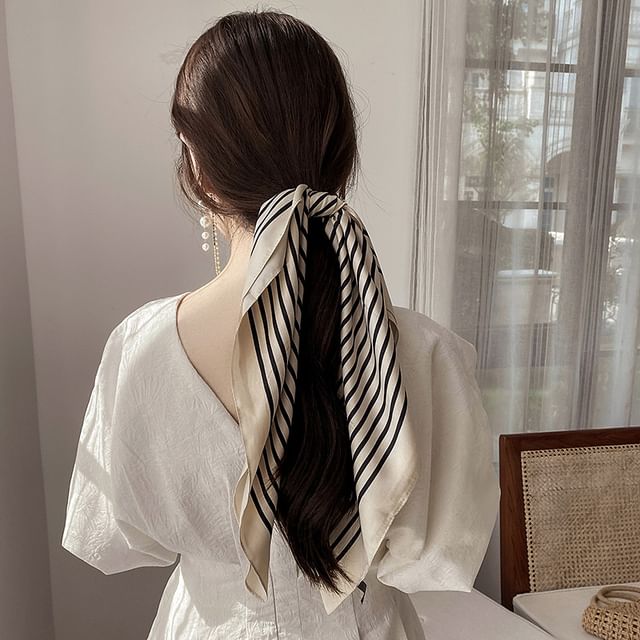 Allyrinta-Striped Hair Tie