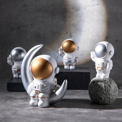 Jun's Journal - Resin Astronaut Ornament Jun's Journal - Resin Astronaut Ornament