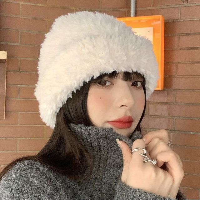 FROME-Fluffy Beanie