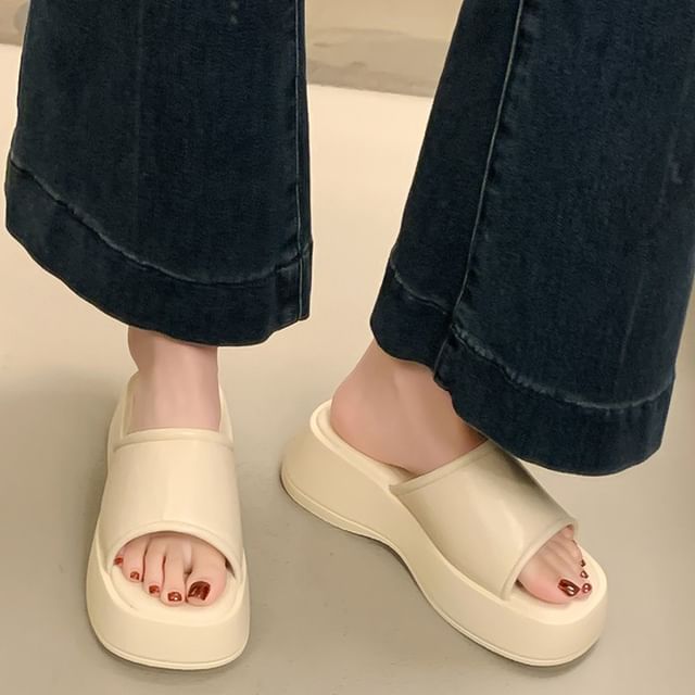 Red Wolf-Faux Leather Platform Slide Sandals