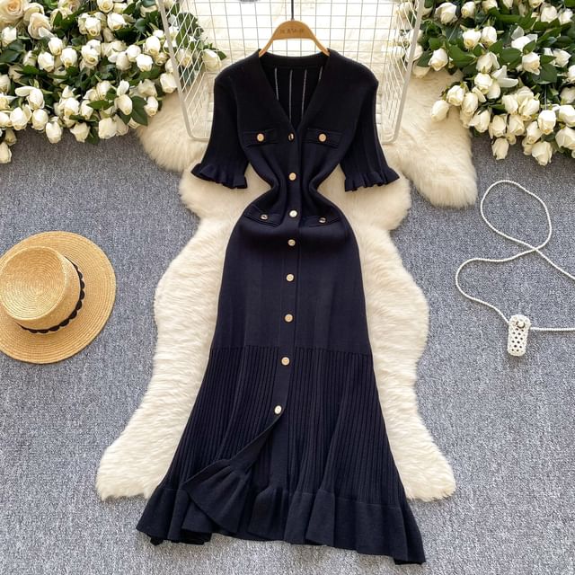 elbow sleeve knit dress Ann Taylor The Elbow Sleeve Square Neck Dress in Seasonless Stretch Curvy Fit Size 2 Core Black Women's