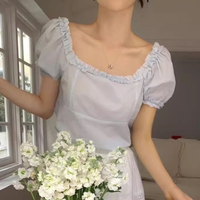 Coris-Puff-Sleeve Square Neck Plain Frill Trim Crop Blouse