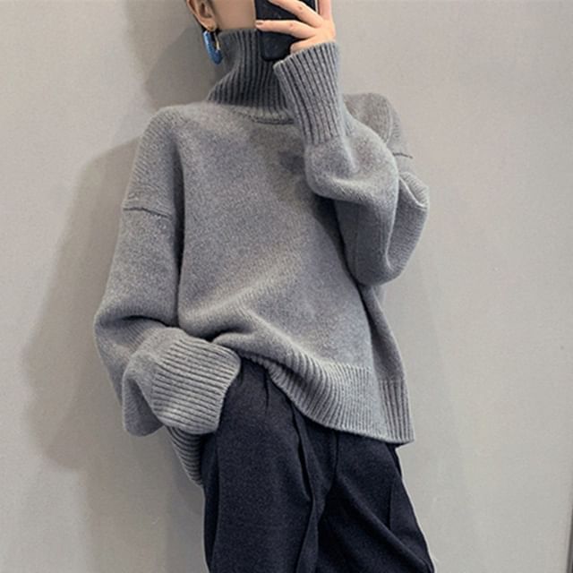 Cloud Nine-Turtleneck Plain Sweater
