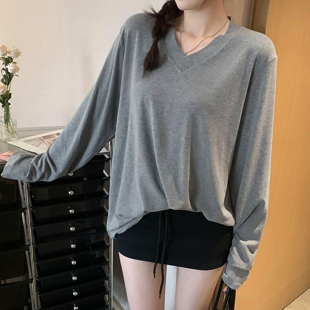Asiris-Long Sleeve V-Neck Plain Oversized T-Shirt