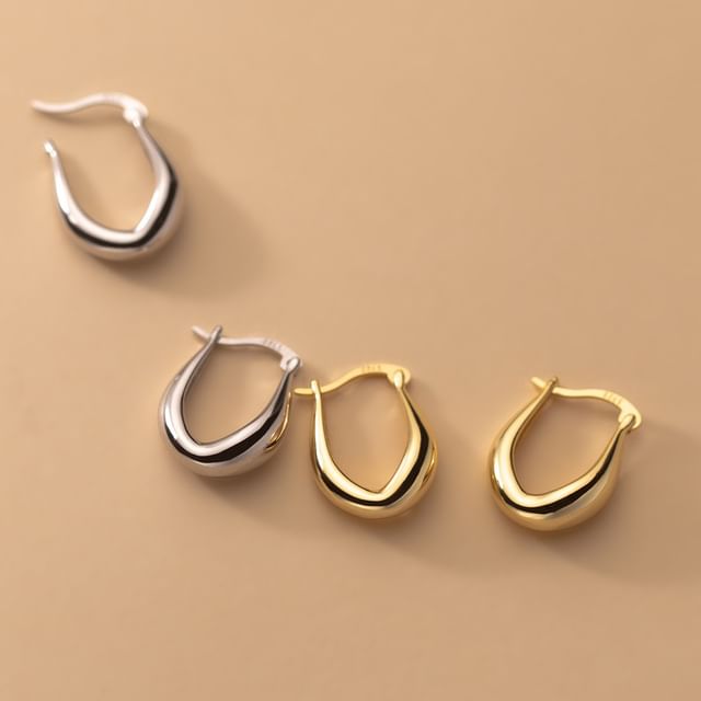 A-ROCH-925 Sterling Silver Glossy Hoop Earring