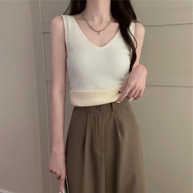 Yako-V-Neck Plain Fleece-Lined Ribbed Tank Top