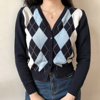 v neck cropped cardigan