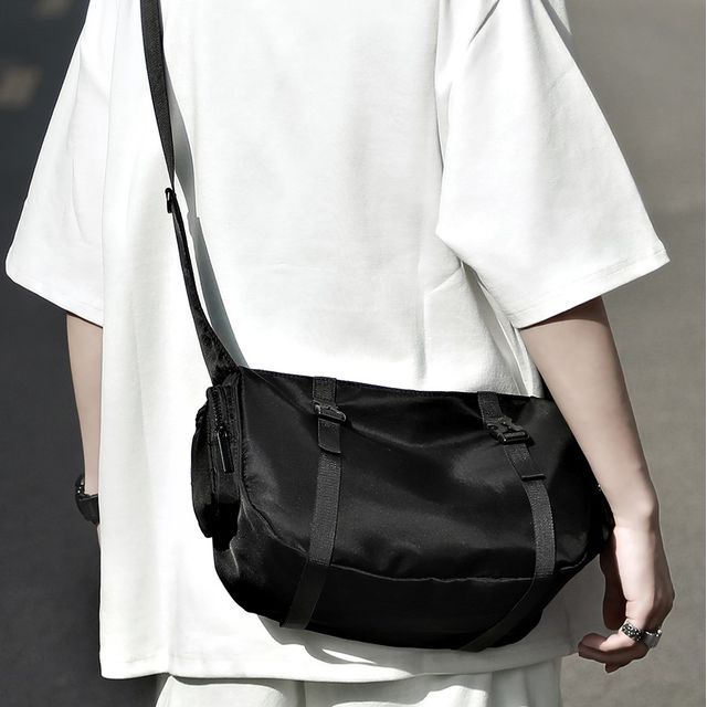 SUNMAN-Plain Buckled Crossbody Bag