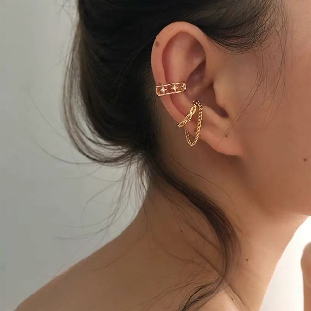 Hansha-Chained Cuff Earring