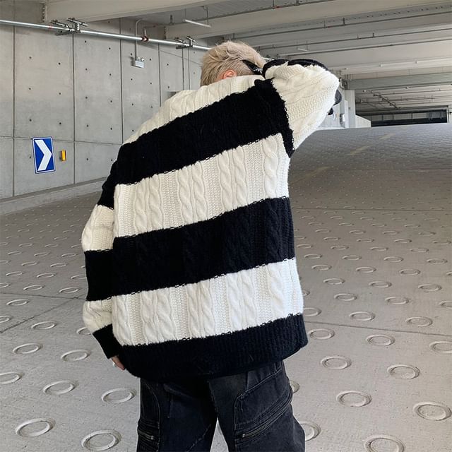 DuckleBeam-Crew Neck Drop Shoulder Striped Oversized Sweater