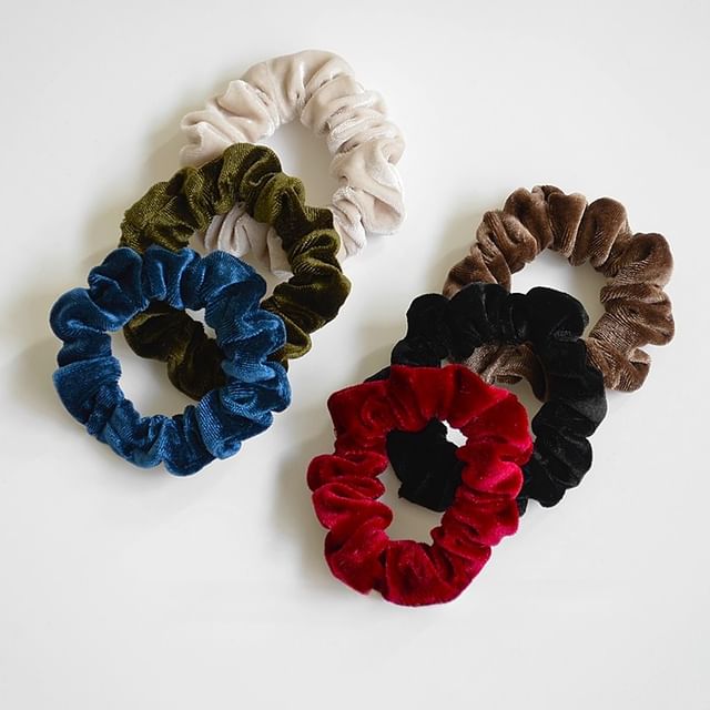 Koi Kawaii-Plain Velvet Scrunchie
