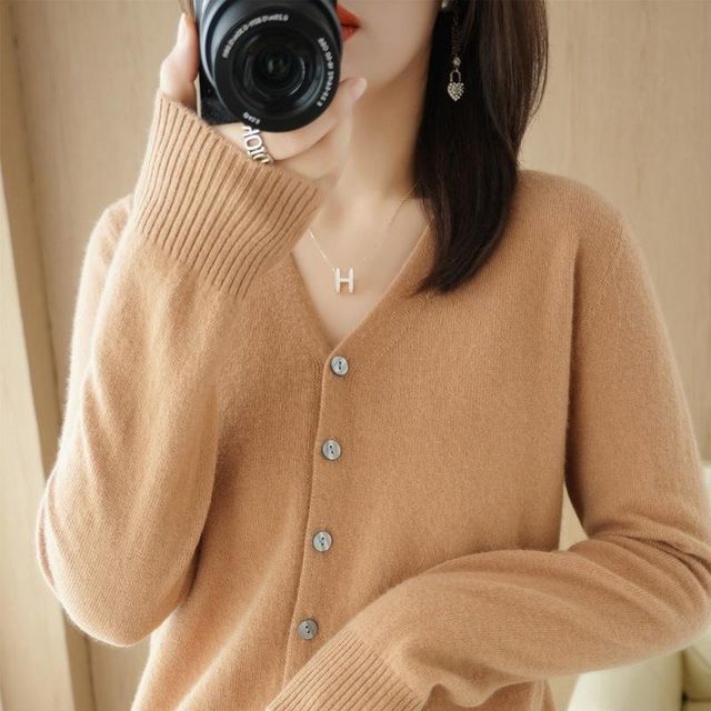 Weelop-V-Neck Plain Cardigan