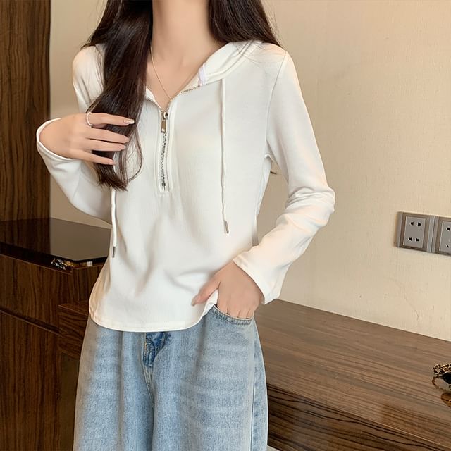 Dragan Pulse-Plain Drawstring Half-Zip Crop Hoodie