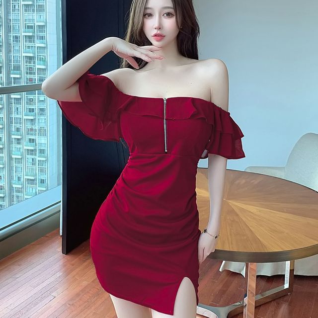 Girls Supply Short-Sleeve Off-Shoulder Plain Ruched Ruffle Half