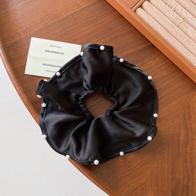 Kiren-Beaded Scrunchie