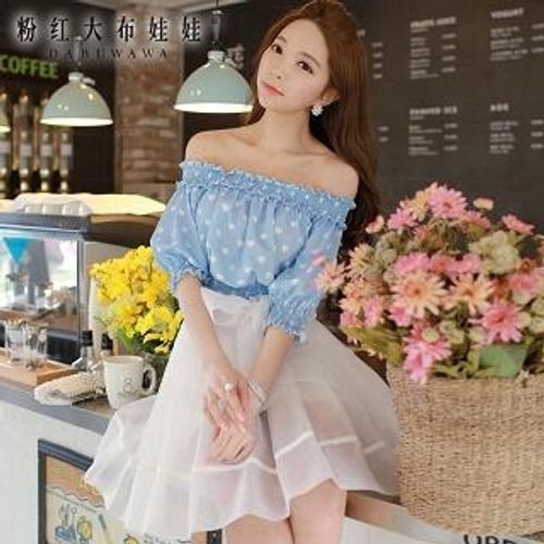 Dabuwawa - Off-Shoulder Heart-Print Top | YesStyle