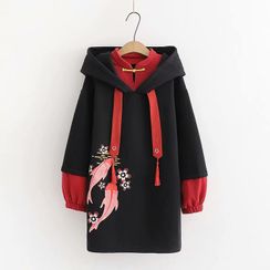 PANDAGO - 刺繡假兩件連帽連衣中裙 PANDAGO - 刺繡假兩件連帽連衣中裙
