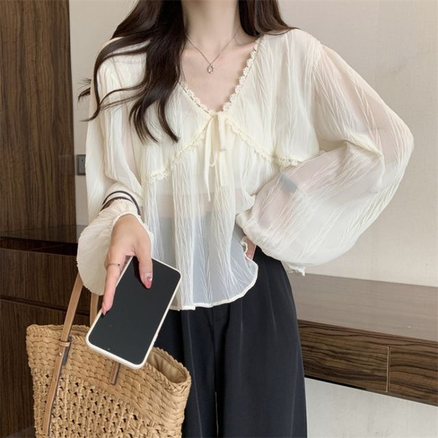 Ukiyo - Balloon Sleeve V-Neck Plain Lace Trim Tie Front Blouse